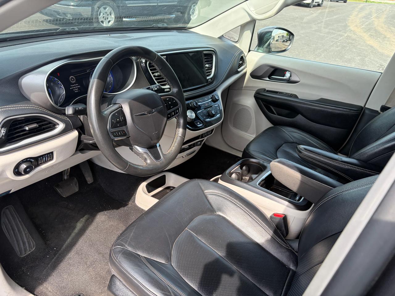 Chrysler Pacifica Touring L FWD 2022