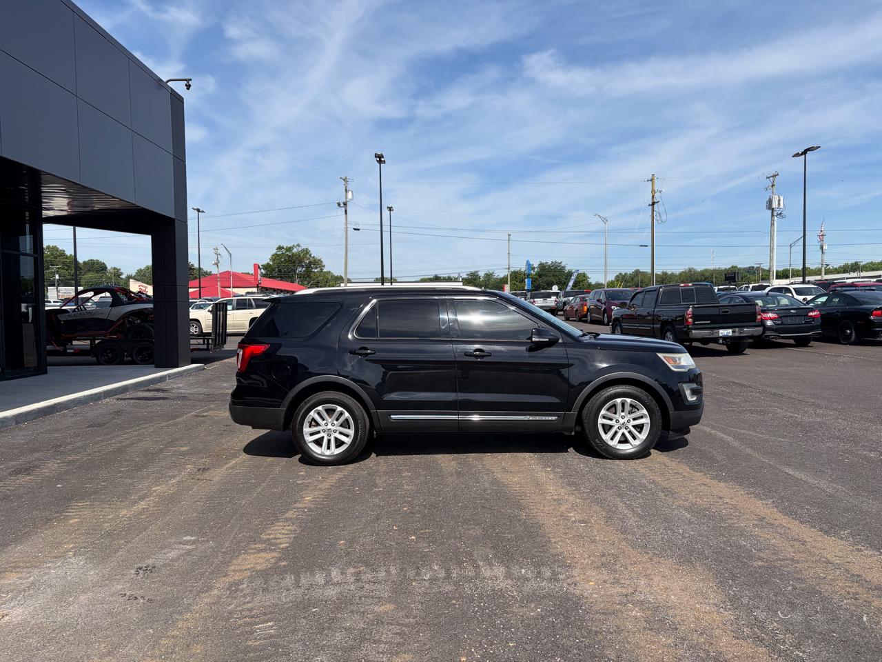 Ford Explorer FWD 4dr XLT 2016