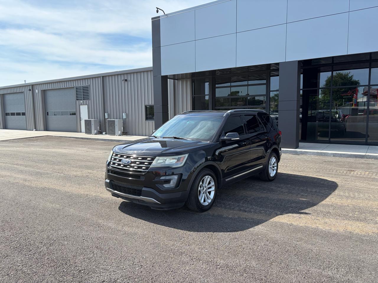 Ford Explorer FWD 4dr XLT 2016