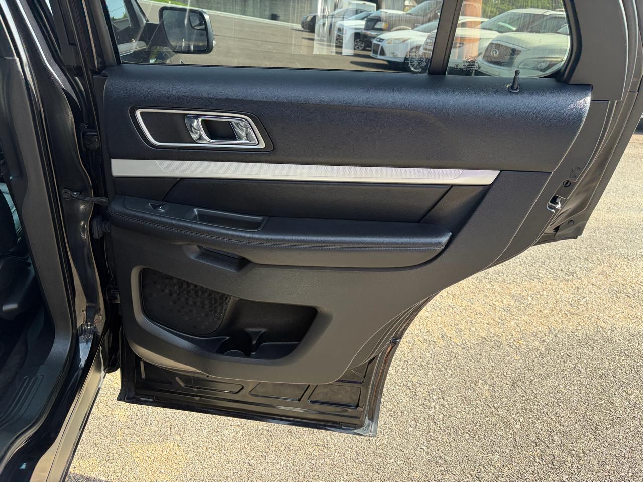 Ford Explorer FWD 4dr XLT 2016