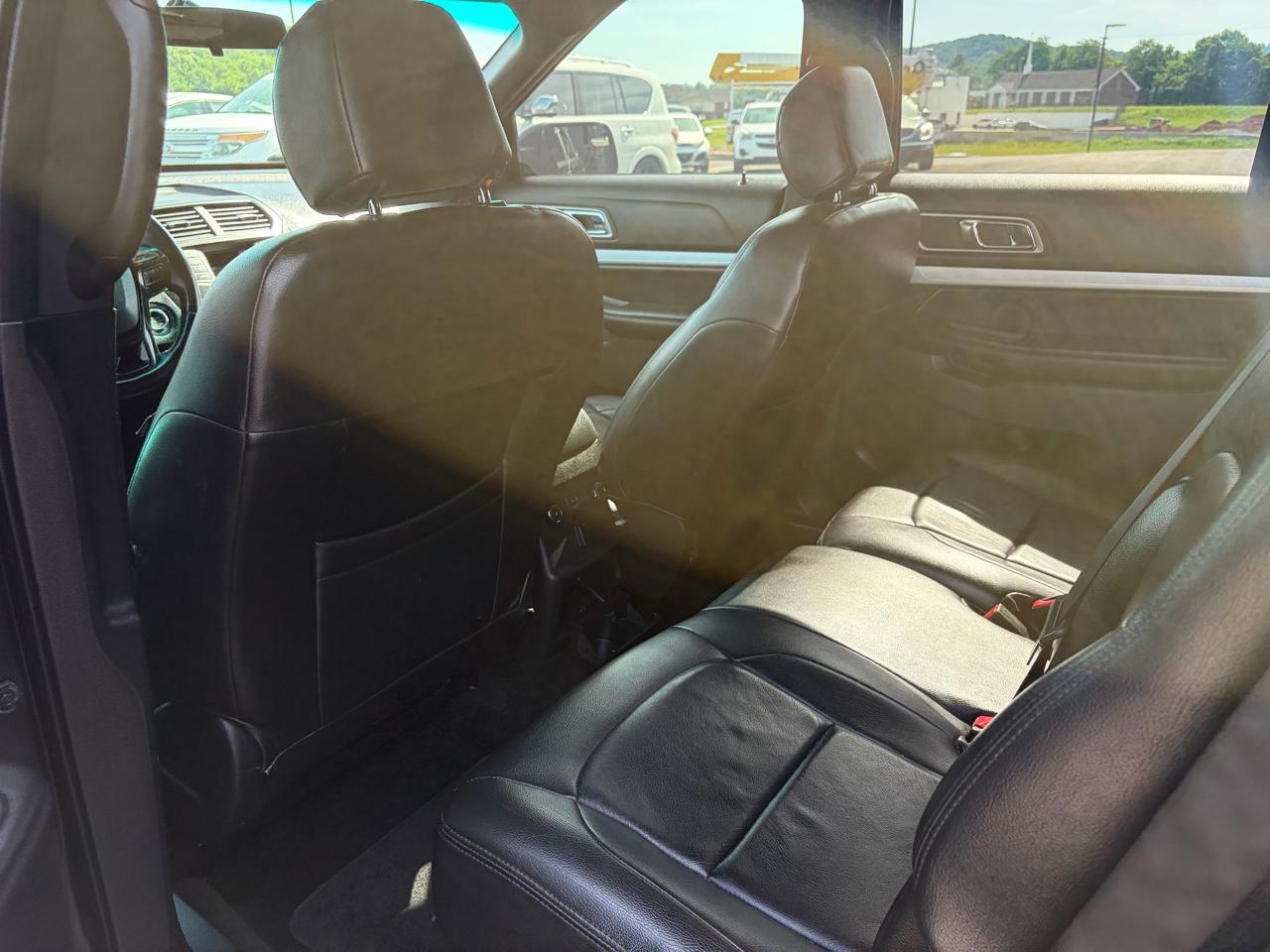 Ford Explorer FWD 4dr XLT 2016