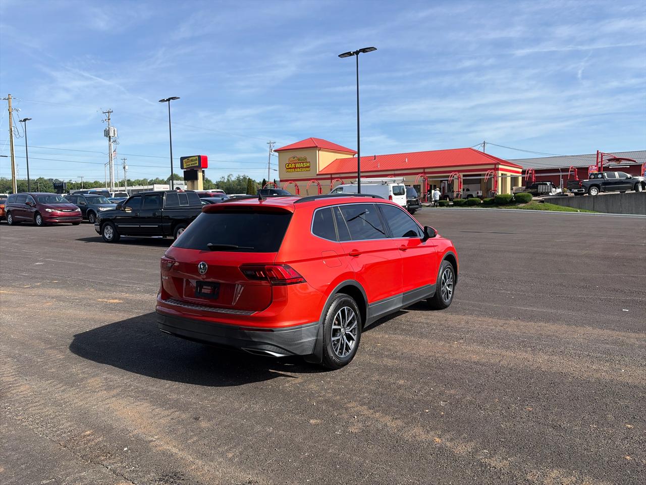 Volkswagen Tiguan 2.0T SE FWD 2019