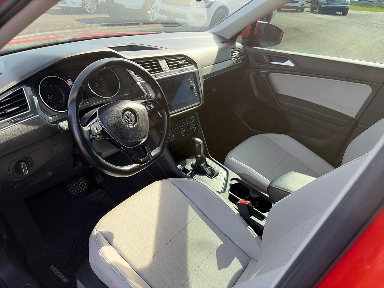 Volkswagen Tiguan 2.0T SE FWD 2019