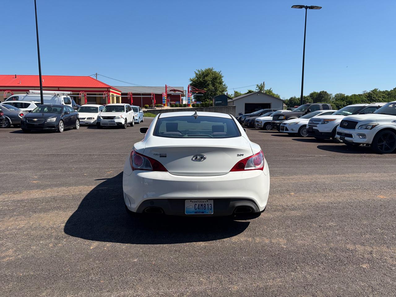 Hyundai Genesis Coupe 2dr I4 2.0T Auto 2012