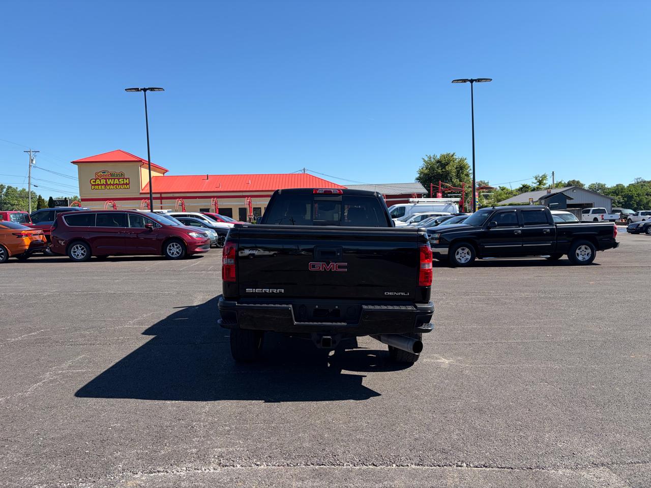 GMC Sierra 2500HD 4WD Crew Cab 153.7" Denali 2015