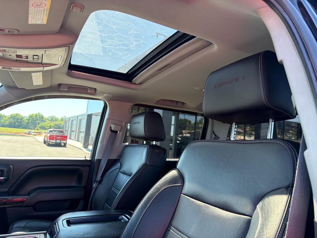 GMC Sierra 2500HD 4WD Crew Cab 153.7" Denali 2015