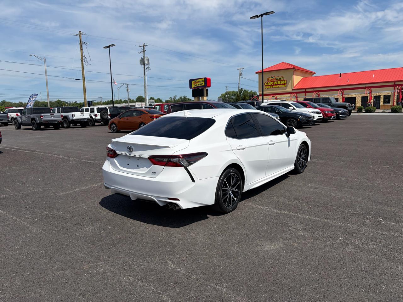 Toyota Camry SE Auto (Natl) 2023
