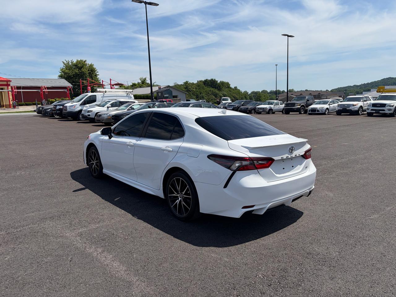 Toyota Camry SE Auto (Natl) 2023