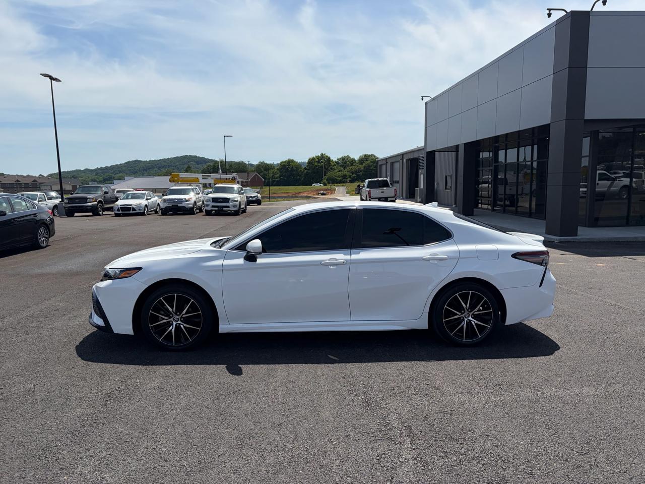 Toyota Camry SE Auto (Natl) 2023