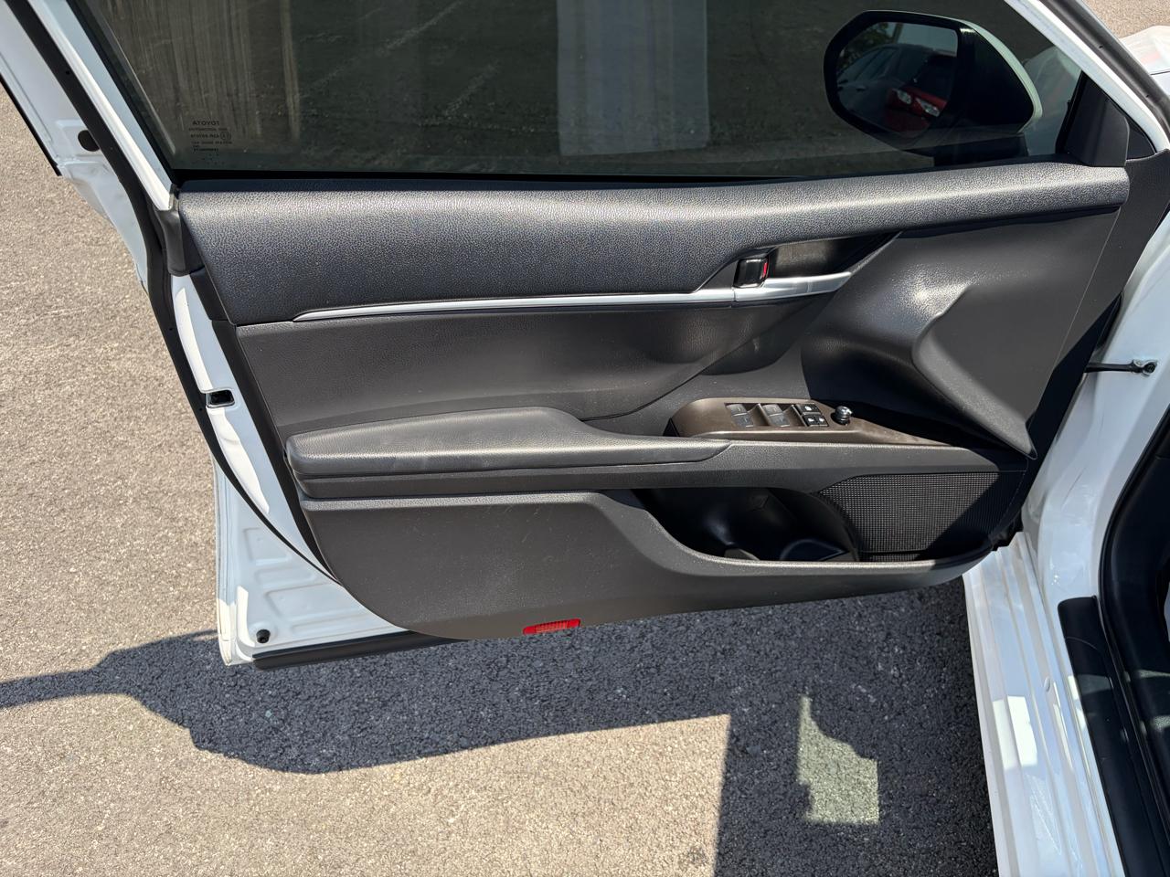 Toyota Camry SE Auto (Natl) 2023