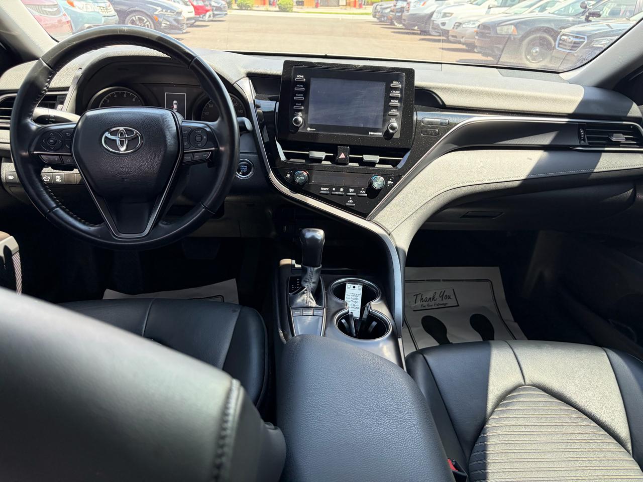 Toyota Camry SE Auto (Natl) 2023