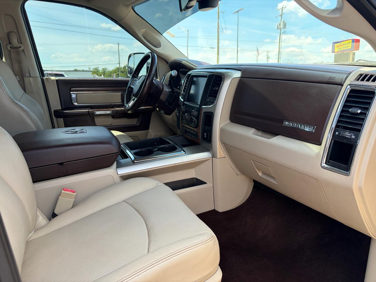 RAM 2500 4WD Crew Cab 149" Laramie 2015