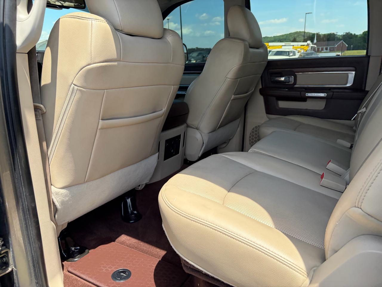 RAM 2500 4WD Crew Cab 149" Laramie 2015