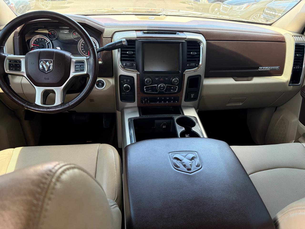 RAM 2500 4WD Crew Cab 149" Laramie 2015