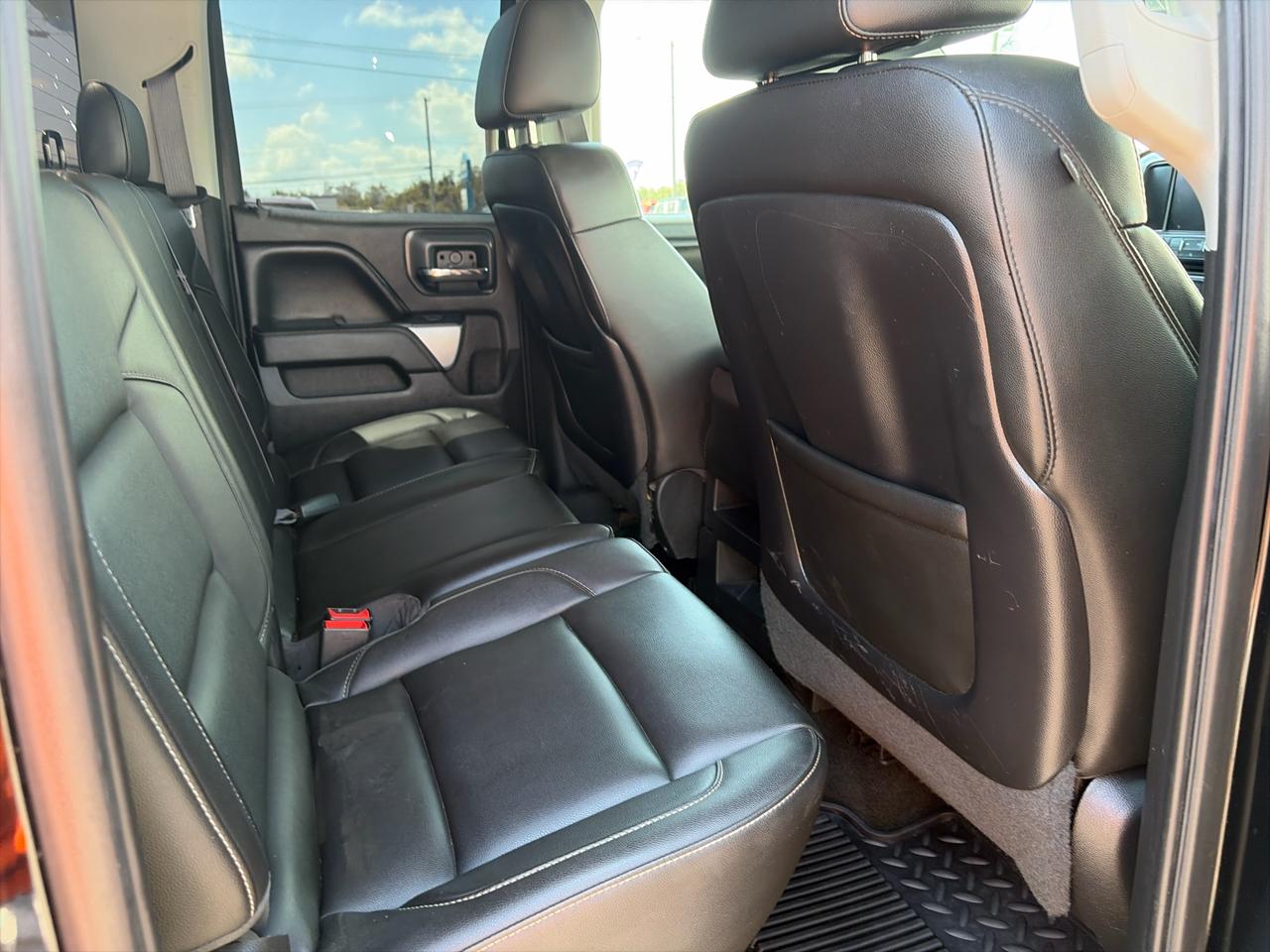 Chevrolet Silverado 2500HD 4WD Double Cab 144.2" LT 2015