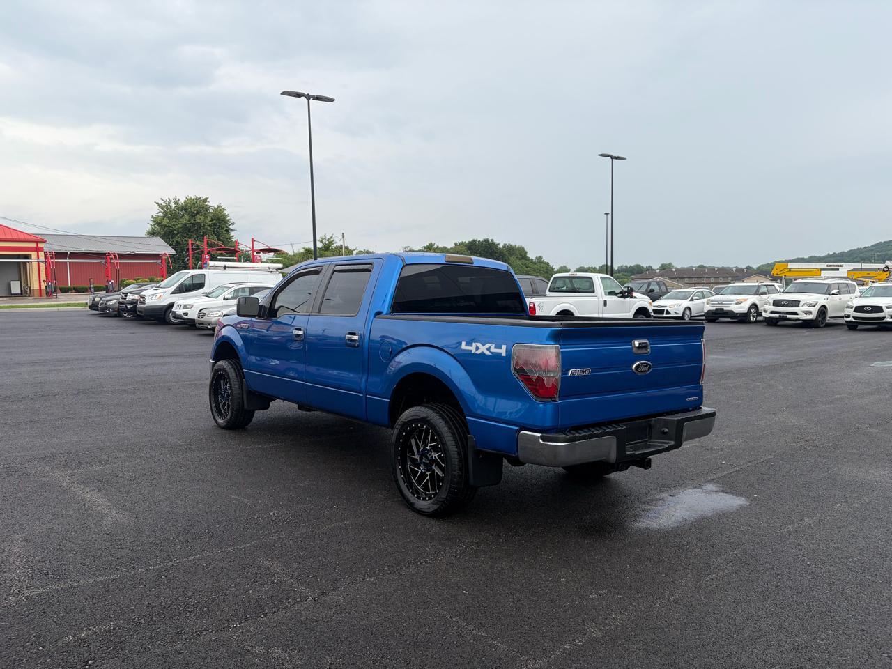 Ford F-150 4WD SuperCrew 145" XLT 2013