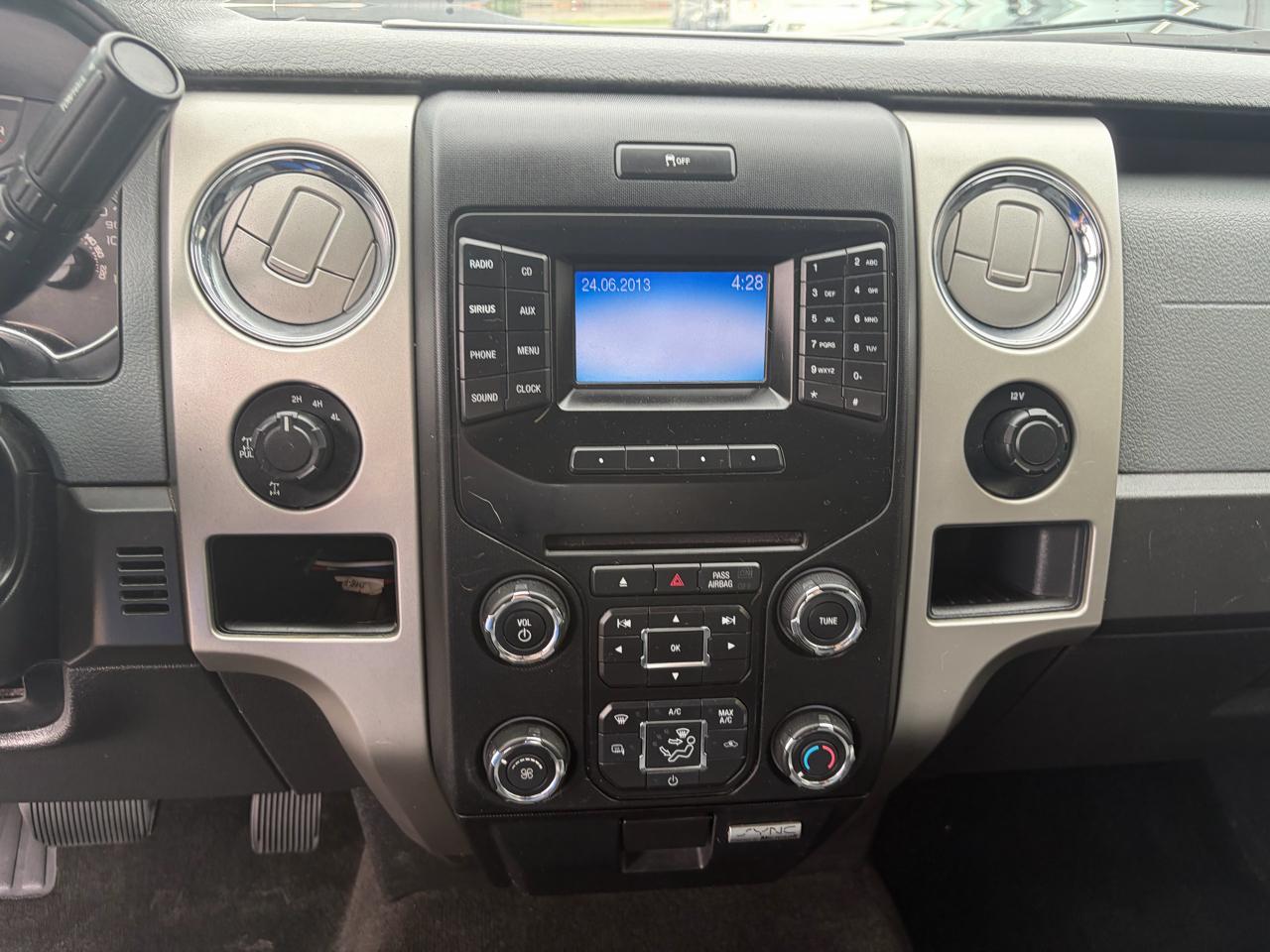 Ford F-150 4WD SuperCrew 145" XLT 2013