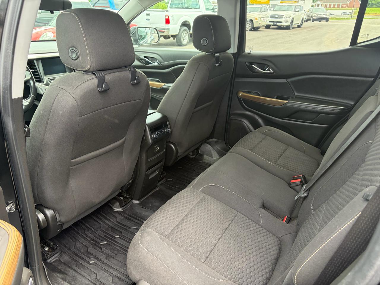 GMC Acadia AWD 4dr SLE w/SLE-1 2019