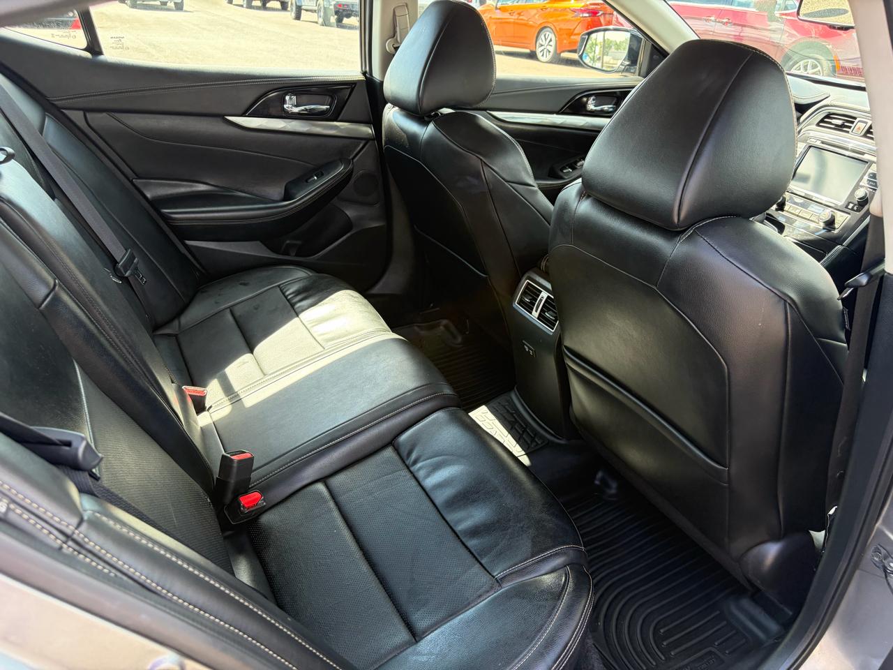 Nissan Maxima SV 3.5L 2021