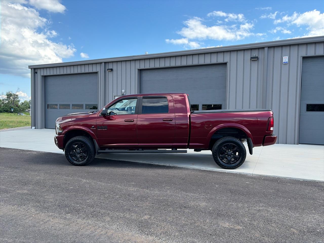 RAM 2500 4WD Mega Cab 160.5" Laramie 2016