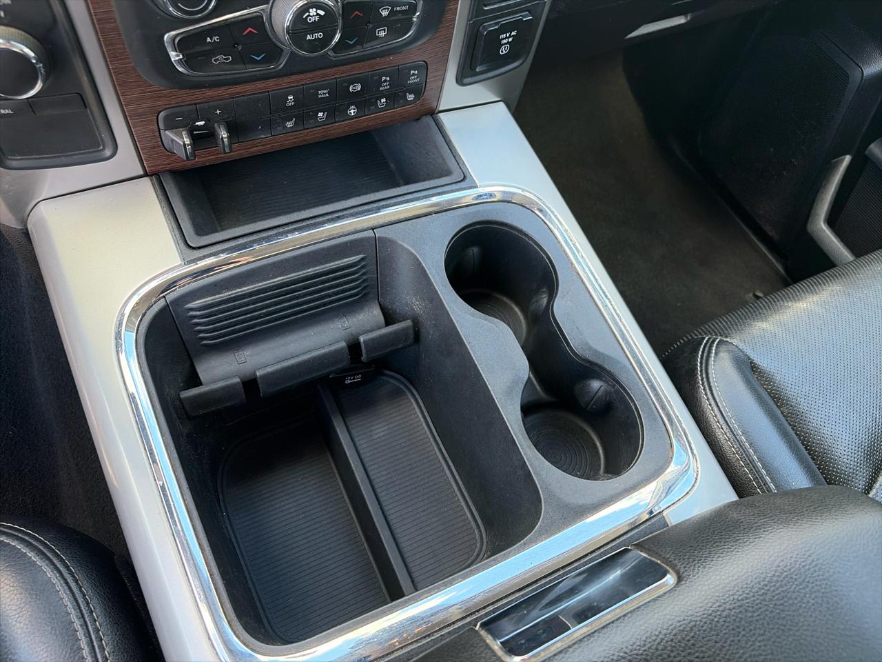 RAM 2500 4WD Mega Cab 160.5" Laramie 2016