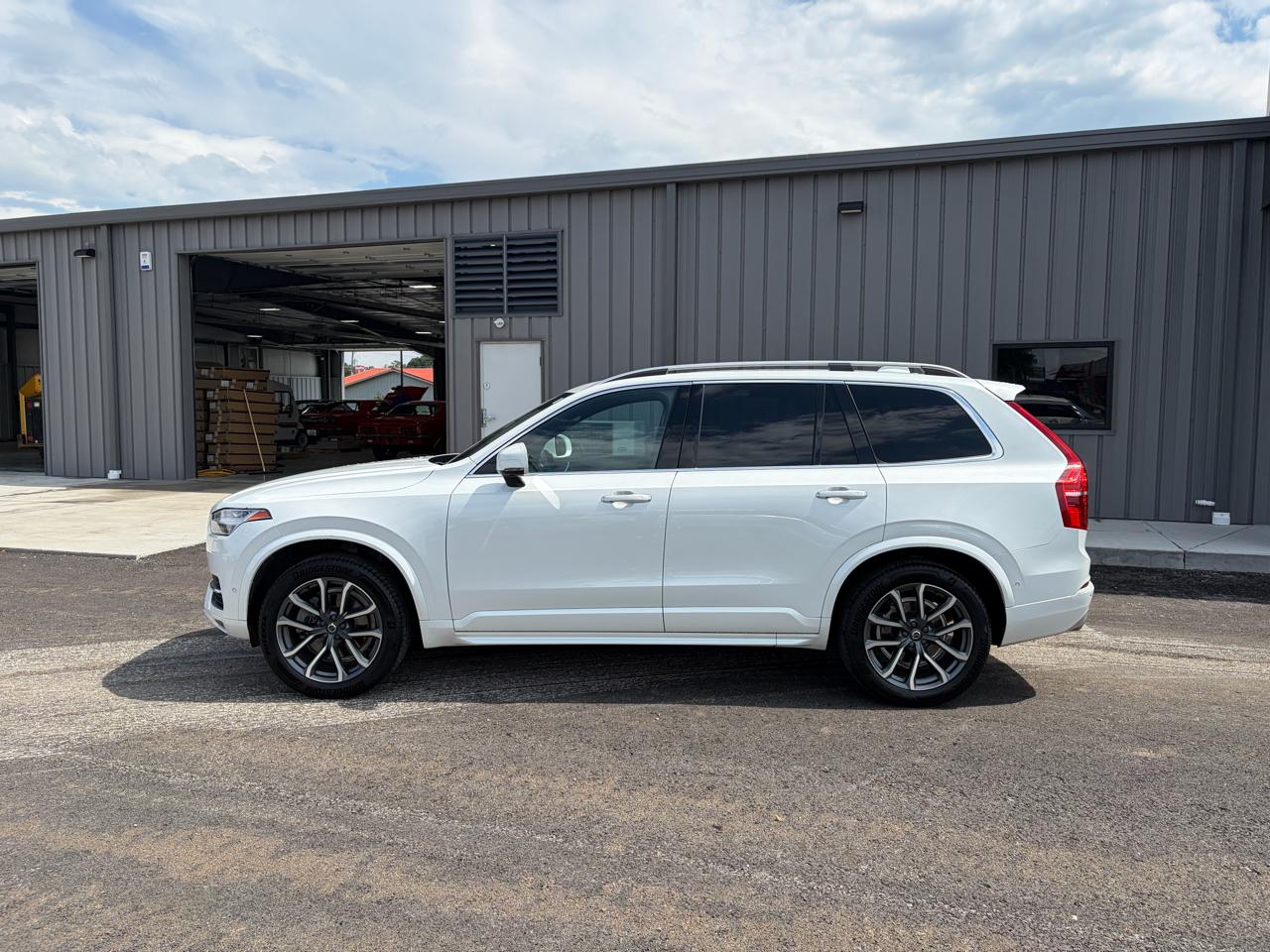 Volvo XC90 T6 AWD 7-Passenger Momentum 2018