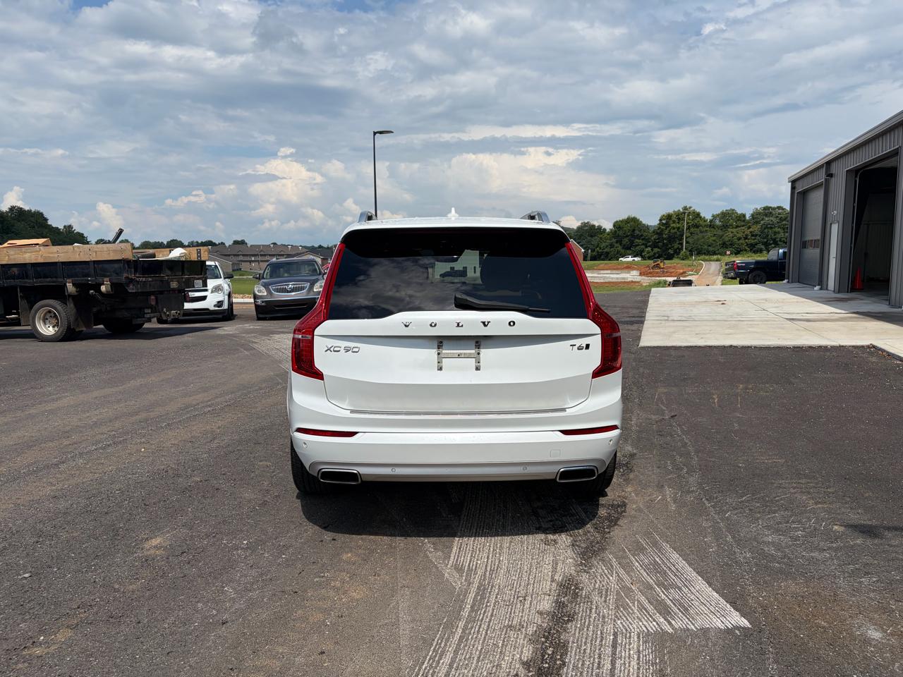 Volvo XC90 T6 AWD 7-Passenger Momentum 2018