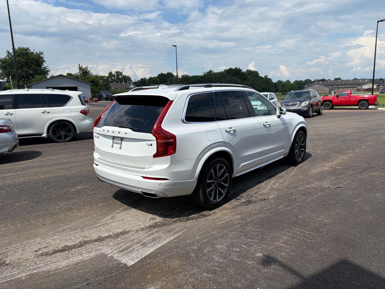 Volvo XC90 T6 AWD 7-Passenger Momentum 2018