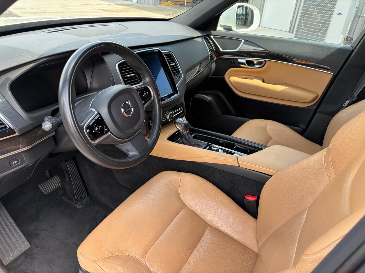 Volvo XC90 T6 AWD 7-Passenger Momentum 2018