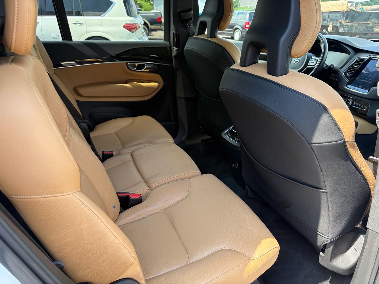 Volvo XC90 T6 AWD 7-Passenger Momentum 2018