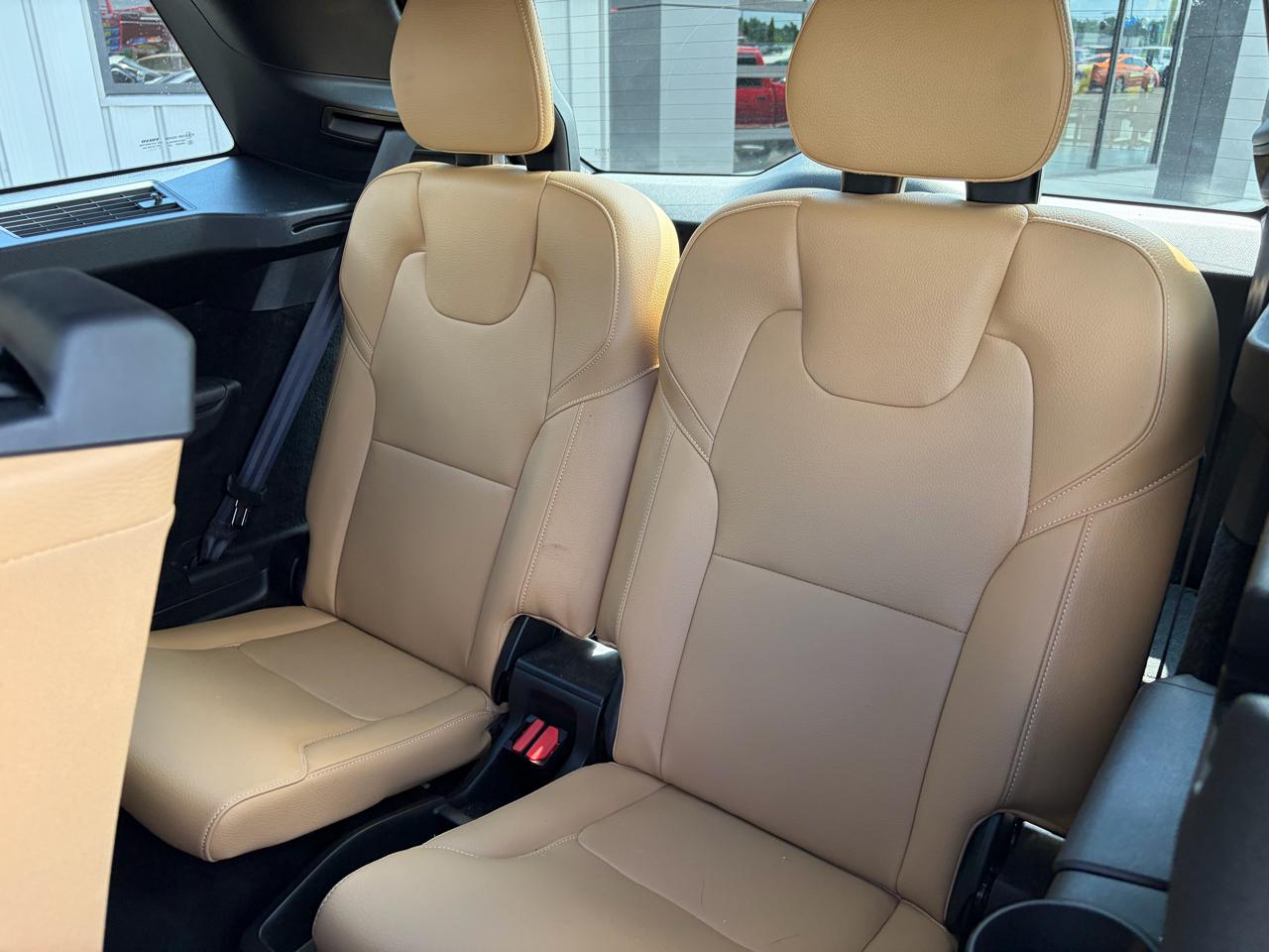 Volvo XC90 T6 AWD 7-Passenger Momentum 2018