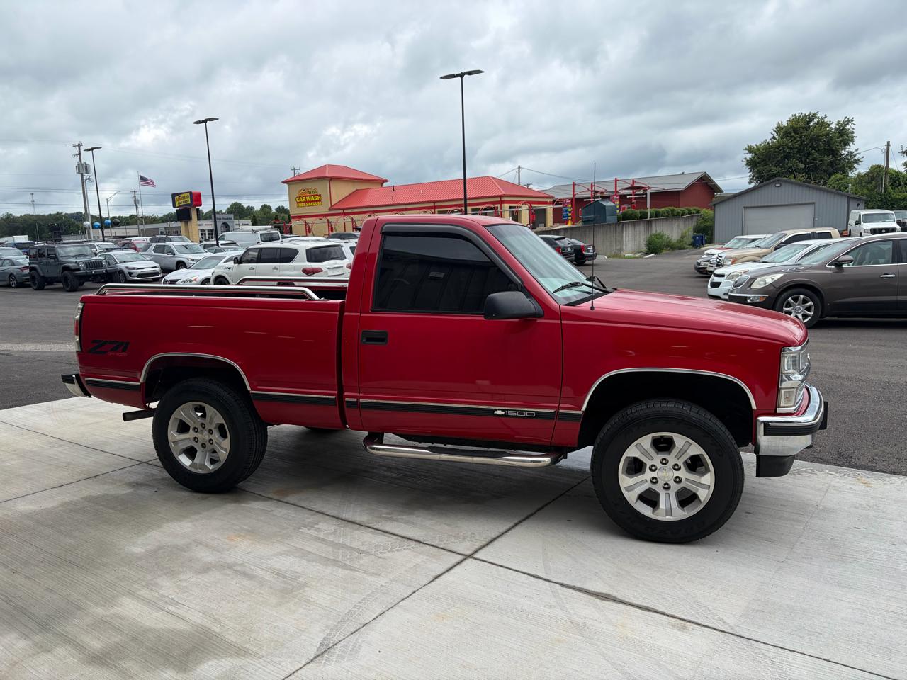 Chevrolet C/K 1500 Reg Cab Sportside 117.5" WB 4WD 1998
