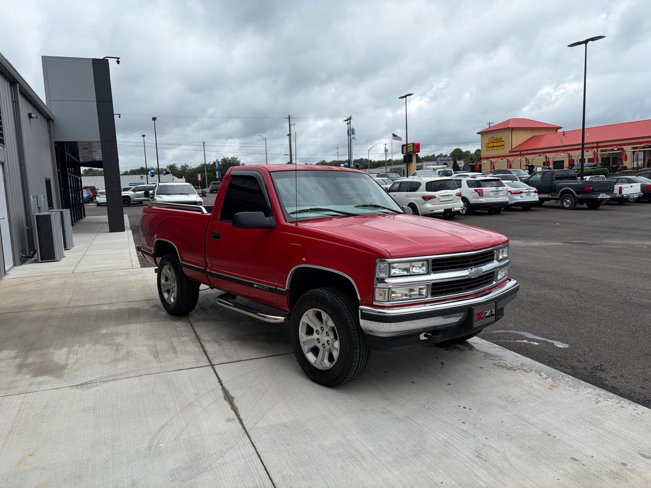Chevrolet C/K 1500 Reg Cab Sportside 117.5" WB 4WD 1998