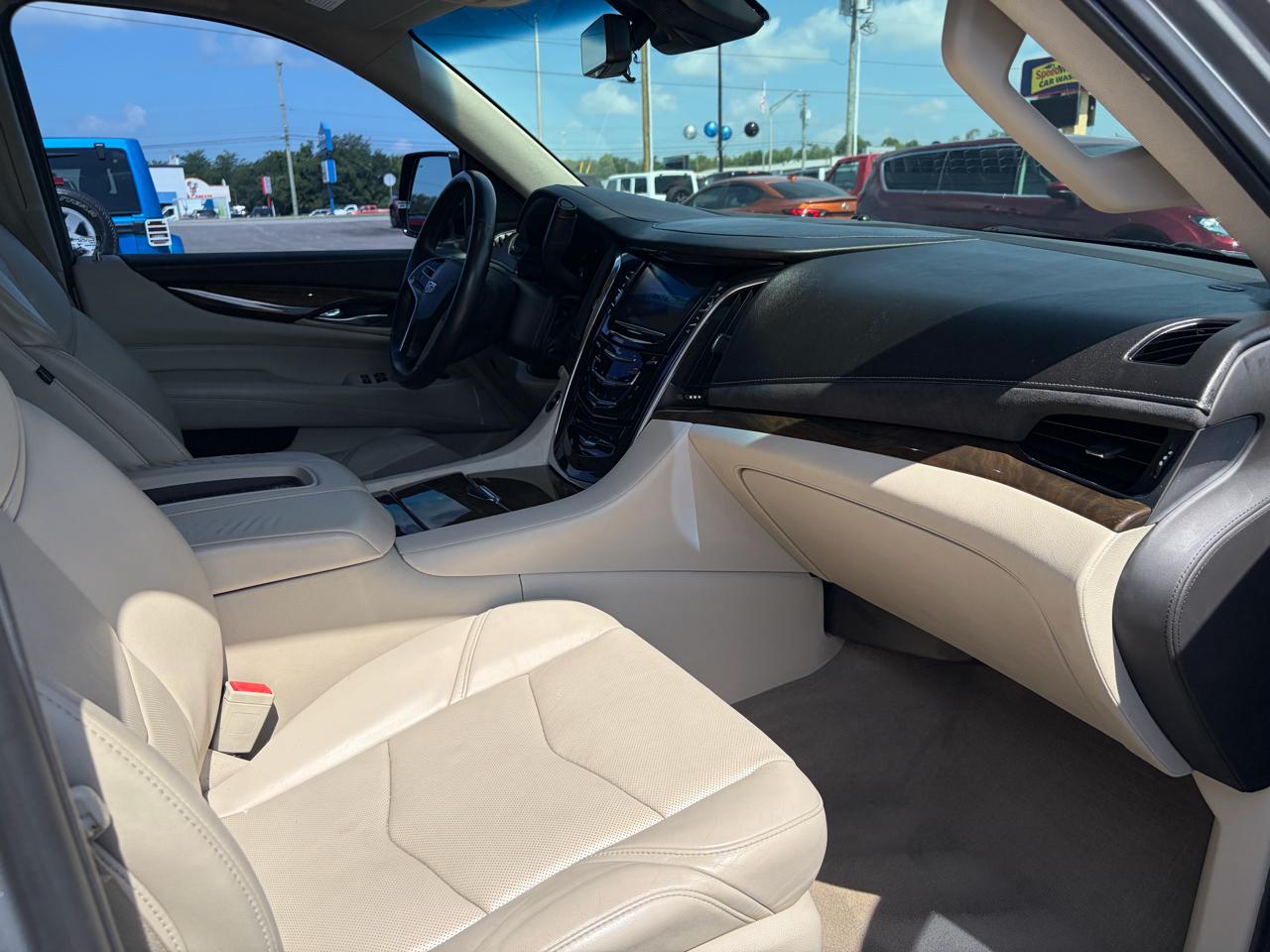 Cadillac Escalade 4WD 4dr Premium Luxury 2018
