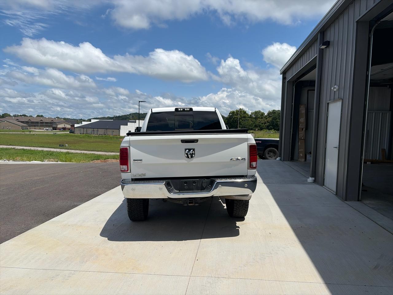 RAM 3500 Laramie 4x4 Mega Cab 6'4" Box 2018