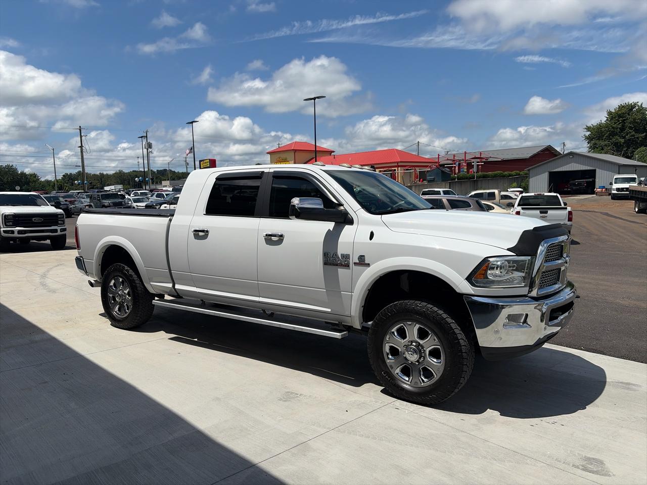 RAM 3500 Laramie 4x4 Mega Cab 6'4" Box 2018
