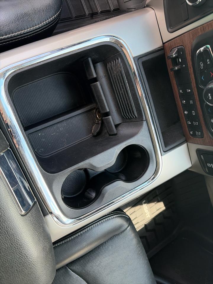 RAM 3500 Laramie 4x4 Mega Cab 6'4" Box 2018