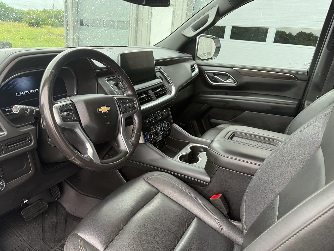 Chevrolet Suburban 4WD 4dr LT 2022