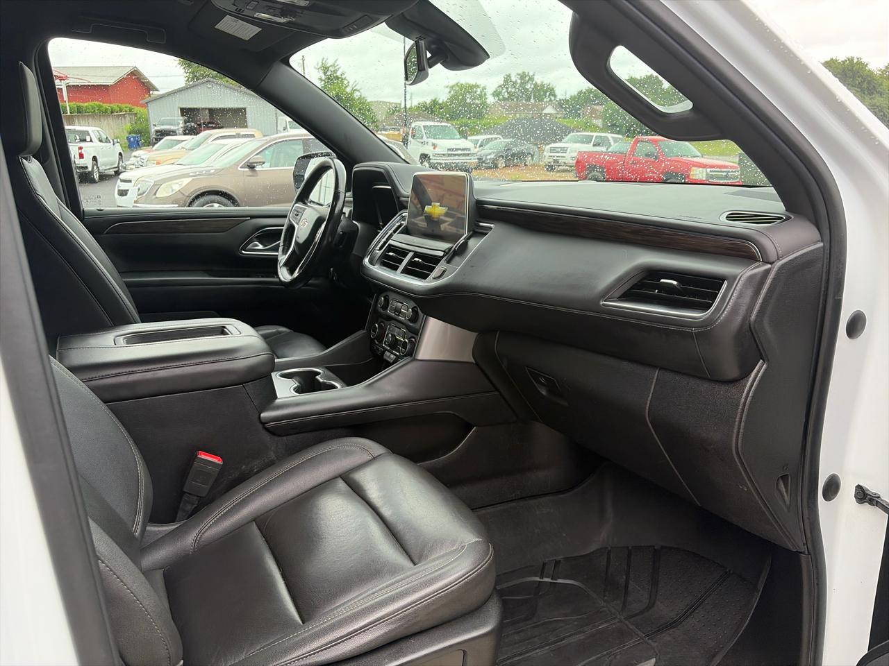 Chevrolet Suburban 4WD 4dr LT 2022