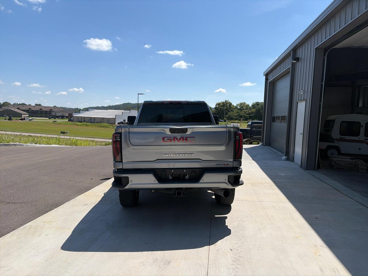 GMC Sierra 2500HD 4WD Crew Cab 159" AT4 2024
