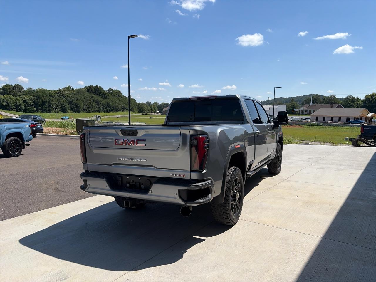 GMC Sierra 2500HD 4WD Crew Cab 159" AT4 2024
