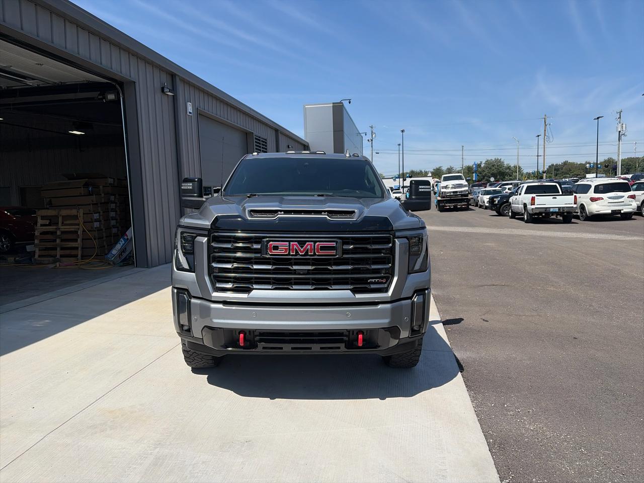 GMC Sierra 2500HD 4WD Crew Cab 159" AT4 2024