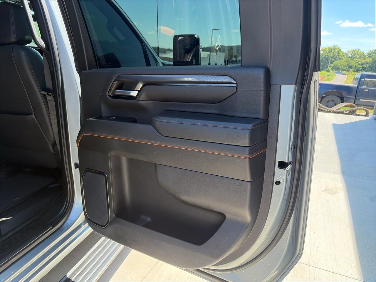 GMC Sierra 2500HD 4WD Crew Cab 159" AT4 2024