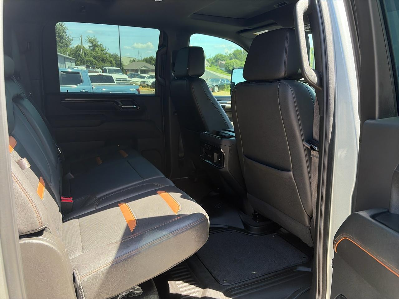 GMC Sierra 2500HD 4WD Crew Cab 159" AT4 2024