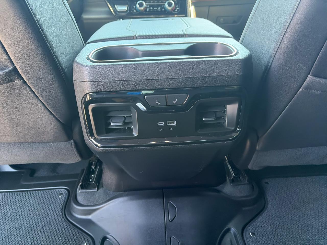 GMC Sierra 2500HD 4WD Crew Cab 159" AT4 2024