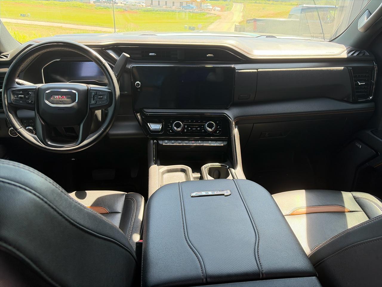 GMC Sierra 2500HD 4WD Crew Cab 159" AT4 2024