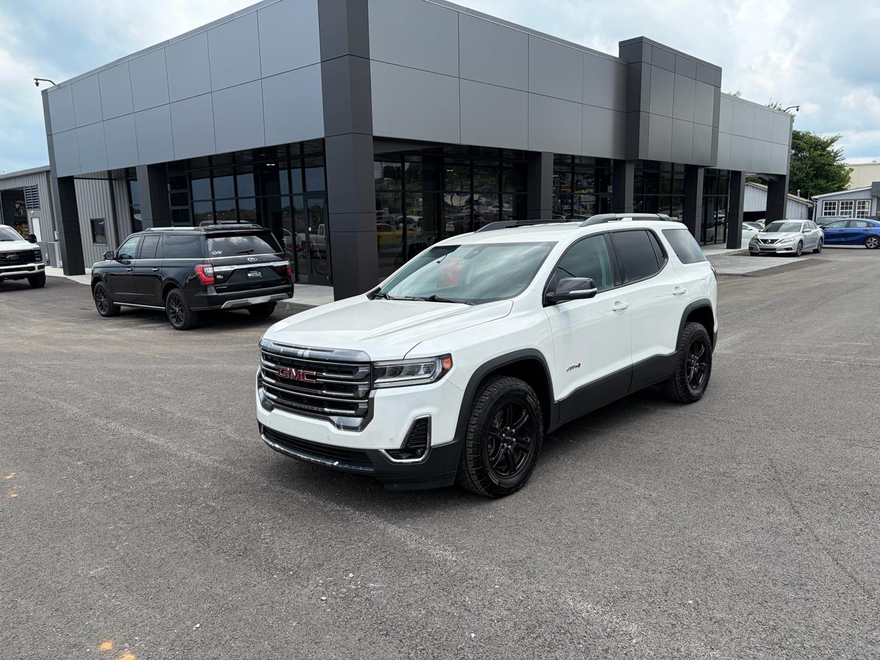 GMC Acadia AWD 4dr AT4 2021