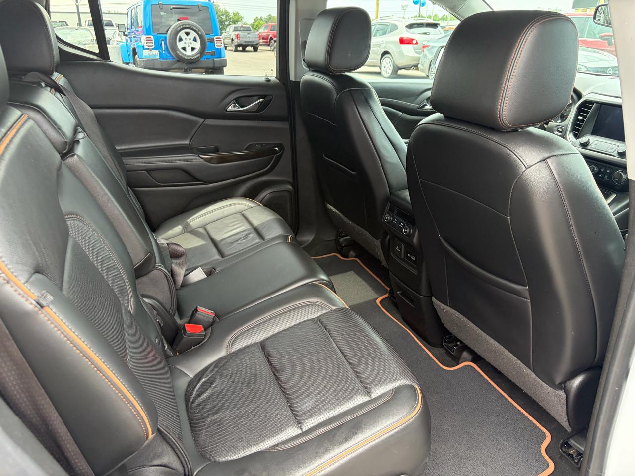 GMC Acadia AWD 4dr AT4 2021