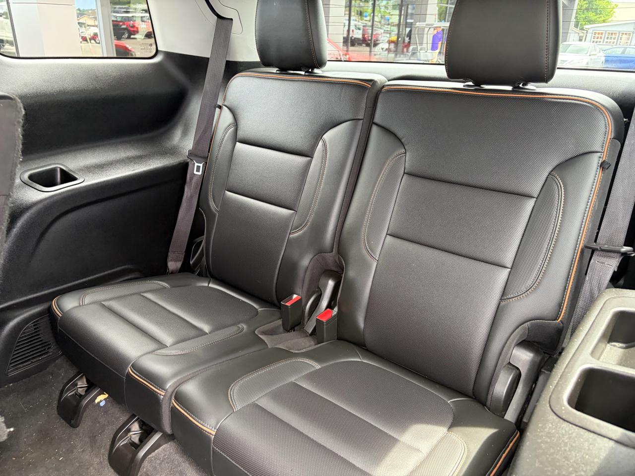 GMC Acadia AWD 4dr AT4 2021