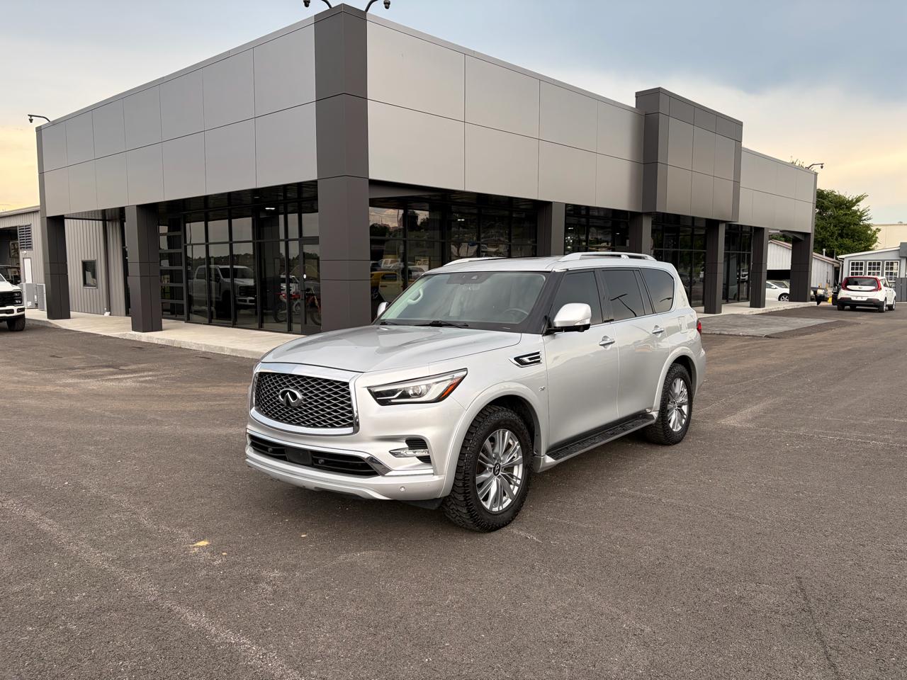 Infiniti QX80 LUXE AWD 2020
